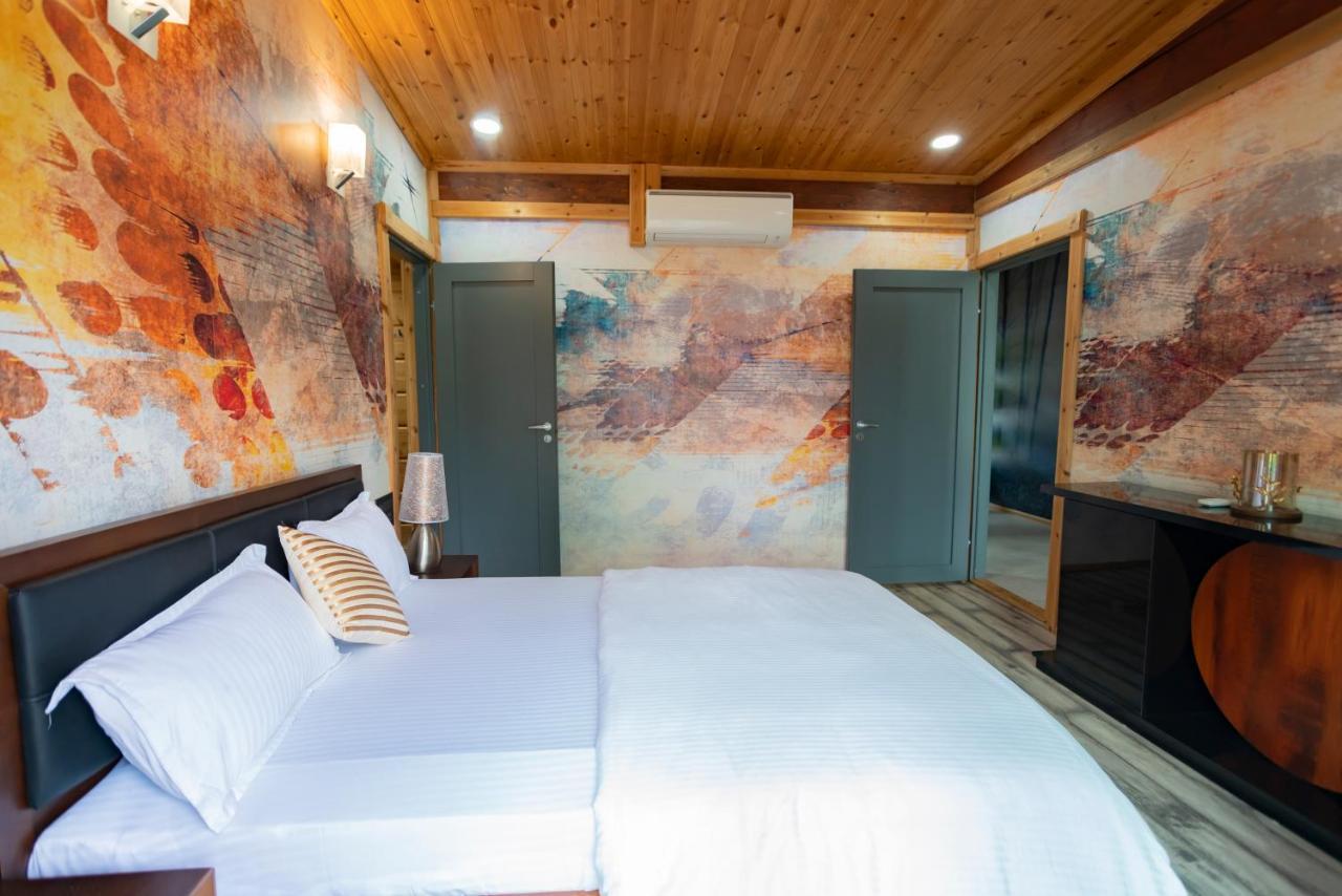 Saffronstays Paradise Pines, Dehradun - Cliff Villa With Valley & Forest Views Exterior foto